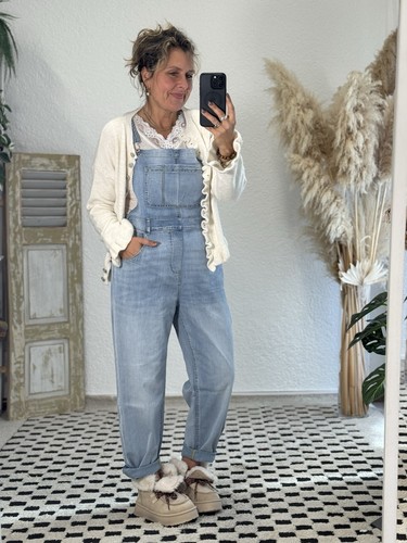 Sexy woman latz - latz, latzhose