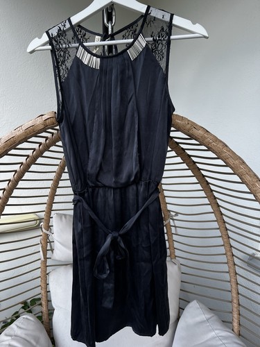 Elegantes kleid mit - elegantes, spitze